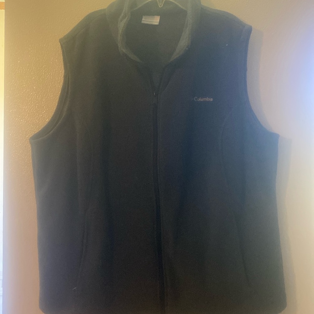 Gray vest2x